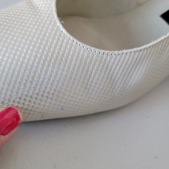 Stuart Weitzman Leather Block Heel Pumps Womens Size 9 Bone White Textured - Picture 10 of 15